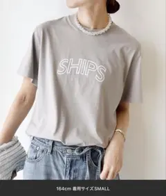 SHIPS ラウンドプリントロゴTシャツ ライドグレー Sサイズのサムネイル
