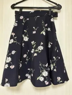 フレアスカート　マジェスティックレゴン　花柄