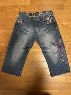 刺繍入りデニムショートパンツ　サイズXL