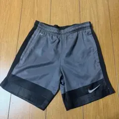 Nike ハーフパンツ グレー・ブラック sサイズ