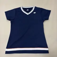 New Balance ネイビー Vネック Tシャツ Lのサムネイル