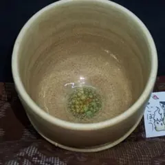 歪み無地古唐津茶碗(桃山〜江戸初期頃、元箱、古綿更紗包み布付、補修有) 歪み無地古唐津茶碗(桃山〜江戸初期頃、元箱、古綿更紗包み布付、補修