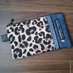 デニムリメイクポーチ☆カードポケット付きマルチポーチ☆レオパード