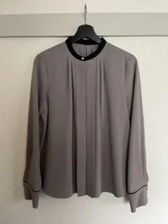 ナノユニバース ブラウス (グレー)