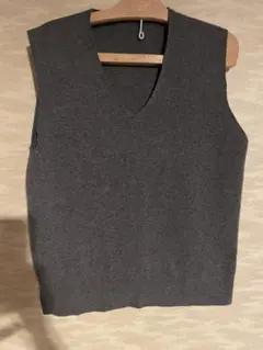 無印良品　Vネック ニットベスト