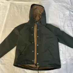 マウンテンパーカー