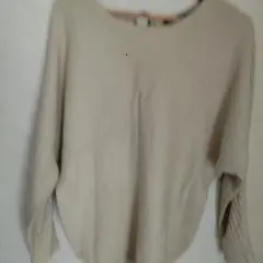 Shapy Shady ベージュ長袖ニット