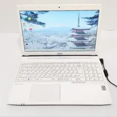 オフィス付き！Windows11✨初心者さんオススメ薄型ホワイトノートパソコン✨