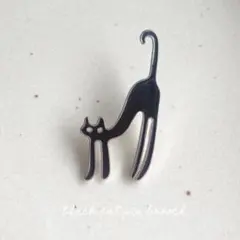 黒猫のピンバッジ　北欧　ブローチ　ネコ　プレゼント　ピンズ　ピンブローチ