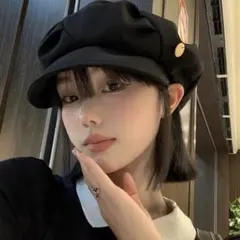 黒のベレー帽 ボタン付き 小顔効果バツグン！