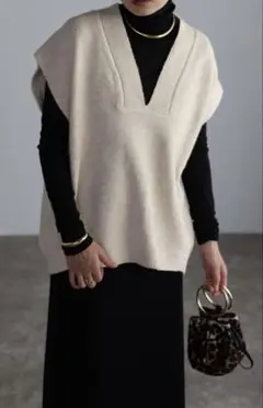 Bonjour Sagan ディープVネックニットベスト