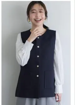 金ボタンニットベスト