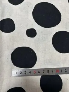 国産生地　はぎれ　大小水玉　ドット　薄手