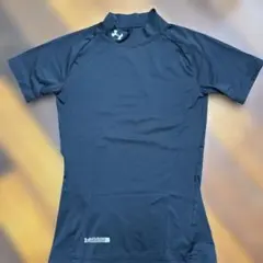 UNDER ARMOUR ブラック アンダーシャツ