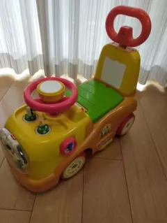 いないいないばぁ 手押し車 乗用玩具のサムネイル
