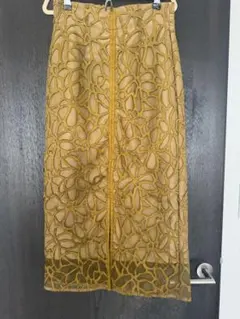 FRAY I.D 花柄レースタイトスカート マスタード色