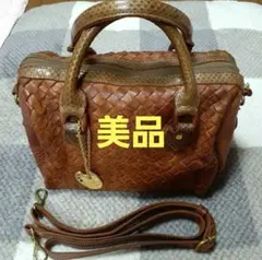 美品★ロビタブラウンレザー編み込みショルダーバッグ★レディースバッグ★送料込み