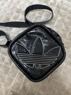 【adidas】クラッシックダイヤモンドバッグ　ブラック