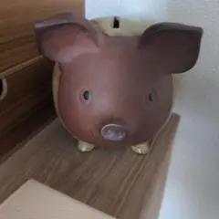陶器製ブタさん貯金箱　置物