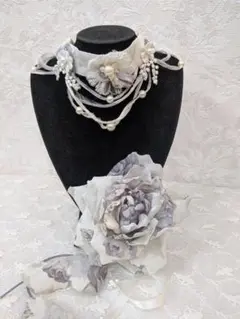 薔薇柄の薔薇のコサージュとチョーカーのセット✨ハンドメイド✨新品未使用