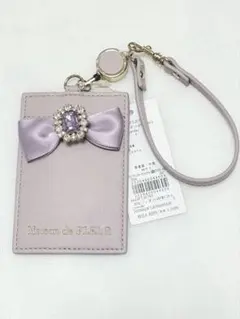 メゾンドフルール　パスケース　リボンビジュー付き　新品　ラベンダー　リール式