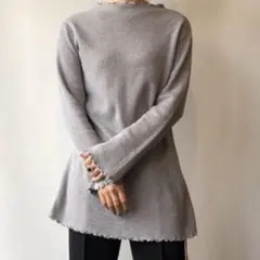 完売品PHEENY HONEYCOMB FRILL NECK L/S(GRAY)のサムネイル