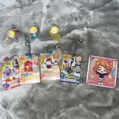アイカツ✖️プリパラ めじるしアクセサリー アイカツカードガチャガチャ、シール