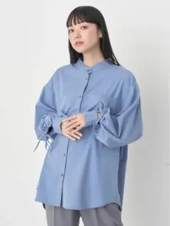 ライトブルー ボタン付きシャツ