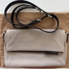 ライトグレー レザー ショルダーバッグ