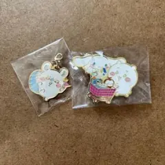 ちいかわ　ピンズコレクション　サンリオコラボ　シナモン モモンガ