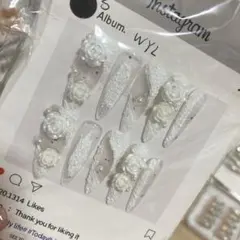 ホワイト花飾り付きロングネイルチップ10個