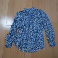 花柄ボリューム袖ブラウス　H&M