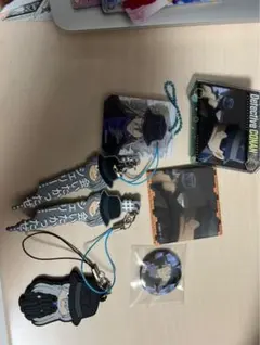 名探偵コナン アクリルキーホルダーとバッジセット