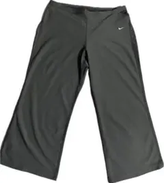 NIKE クロップドパンツ 黒 スポーツ L