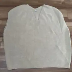 UNIQLO 3D KNIT コットンVネックベスト