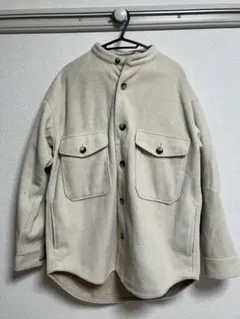 クリーム色 カジュアルジャケット