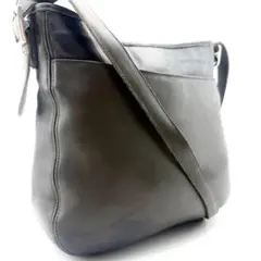 COACH　ショルダーバッグ　レザー　斜め掛け　シルバー金具　ダークブラウン