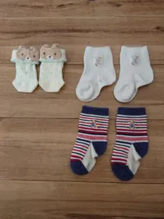 ファミリア 靴下2足+ベビー靴下