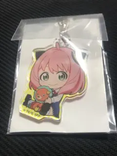 アーニャ　ぬいぐるみ抱っこ　アクリルキーホルダーのサムネイル