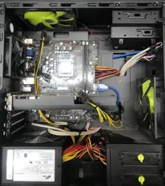 GTX 1070 Intel Core i7-7700 ID E557