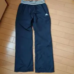 アディダスパンツ