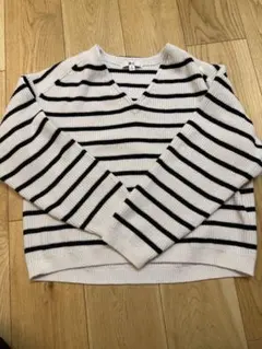 UNIQLO ＣボーダーVネックショートセーター M