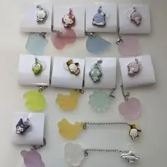 サンリオキャラクターズ　ダブルチャーム　めじるしチャーム