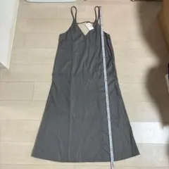 【美品】グレー Vネック スリップドレス ミディ丈