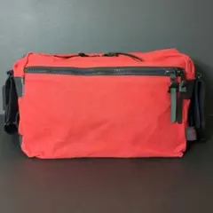 Artisan & Artist　カメラケース　赤　定価29,700円