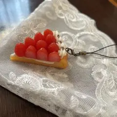 いちごタルトのストラップ
