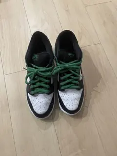 Nike SB Dunk Low Black and Classic Green