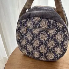 ハンドメイド　花柄　トートバッグ 丸型