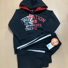 新品　裏起毛のパーカーとパンツのセット110