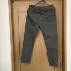 ユニクロ　グレー チノパン サイドポケット付き
